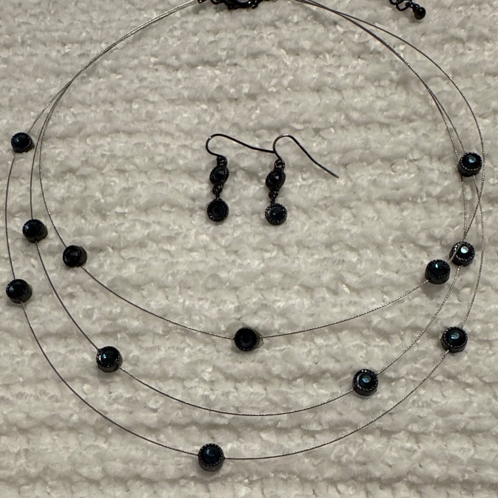 Chic Black Necklace and Earring Set